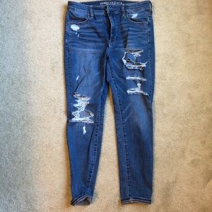 high rise medium wash jegging!